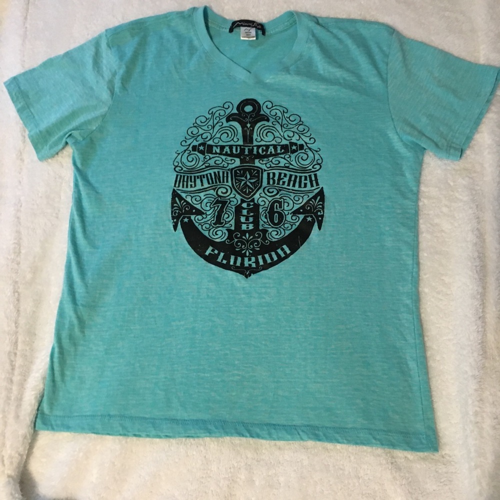 Miami Style t-shirt size medium